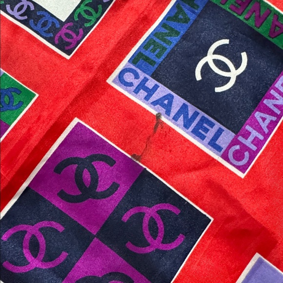 CHANEL Vibrant Red silk Scarf with Multicolor Logo Squares - Picture 8 of 9